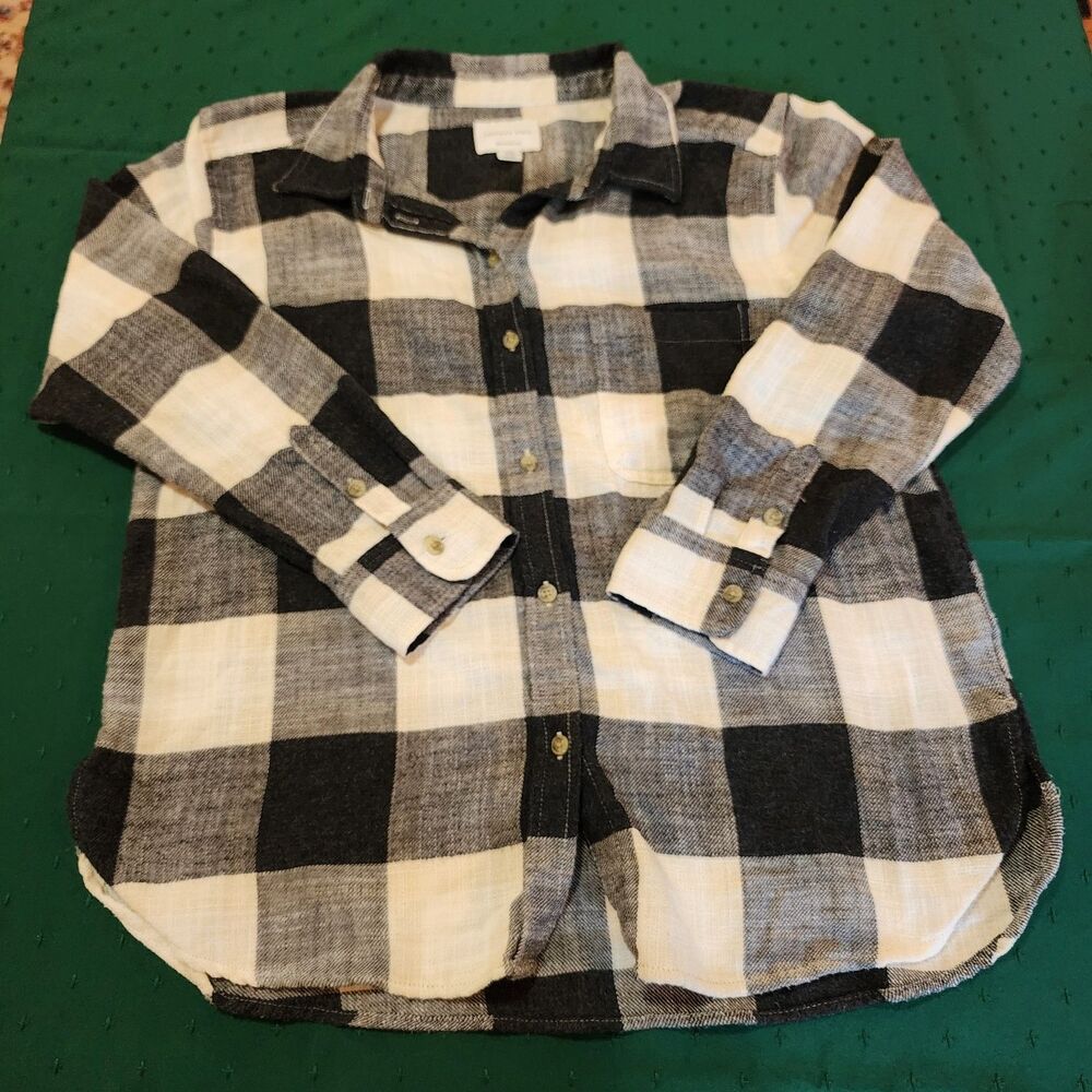 American Eagle Women's S Black and White Plaid Button Down Shirt Boyfriend Fit